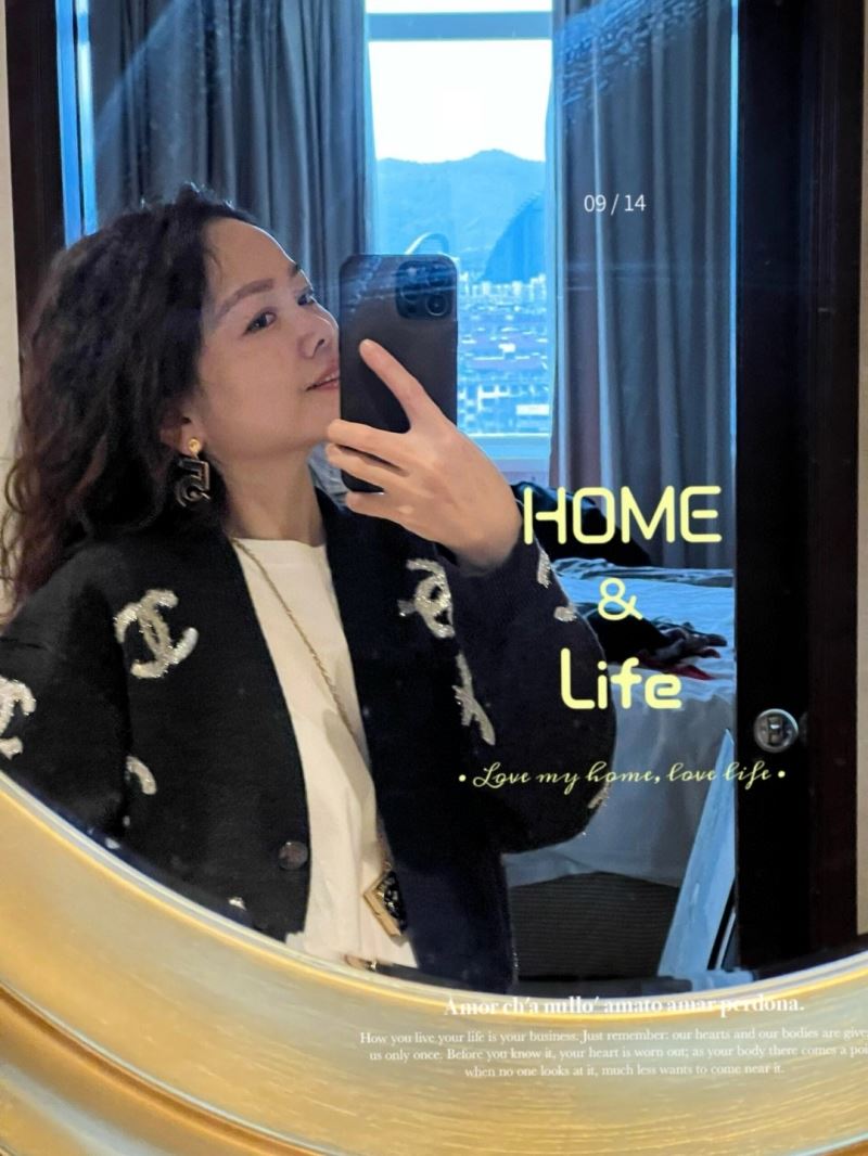 Ch**el earrings